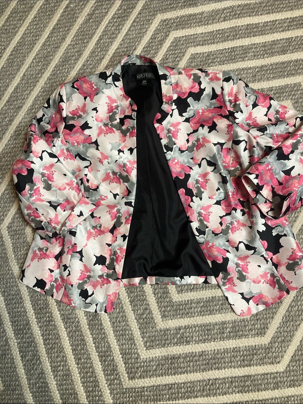 Kasper 16W Pink & Black Abstract Floral Open-Front Blazer Jacket - Picture 3 of 12